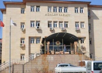 Li Şirnexê polîsekî hewl da xwe bikuje