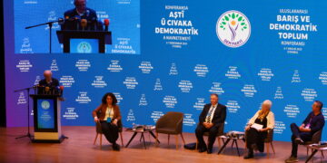 Prof. Norman Paech: Divê tecrîd rabe û Ocalan azad bibe