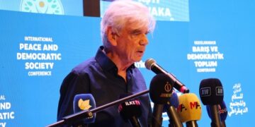 Holloway: Ez paradîgmaya Abdullah Ocalanî ya ke vera dezgehê dewlete ya rast vînena