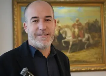 Estarrona: Rayberî nêeşkenê bêrê tecrîdkerdene