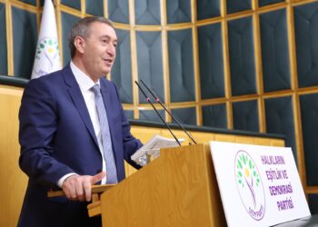 Bakirhan bersiva Ozel da: Heke em pirtûka celadên xwe vekin hûnê deyndar derkevin