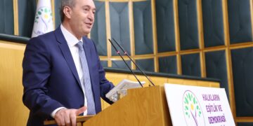 Bakirhan bersiva Ozel da: Heke em pirtûka celadên xwe vekin hûnê deyndar derkevin