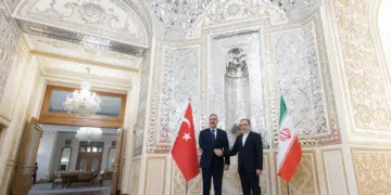 Tirkiye û Îran li ser gefên Îsraîlê hatin cem hev