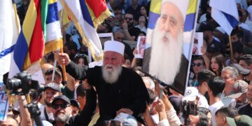 Durzî ji bo mafê çarenûsê daketin kolanan