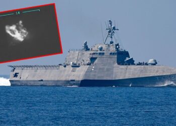 DYA li Pasifîkê keştiya esrarê bombebaran kir: 4 kes hatin kuştin