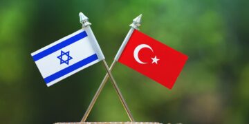 Rayedarên Îsraîlê: Tirkiye xetên sor derbas bike dê mûdaxile bê kirin