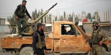 Tirkiye bi destê komên SMOyê dixwaze artêşa Sûriyê zeft bike