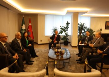 Hevdîtina Heyeta Îmraliyê bi Ahmet Davutoğlu re destpêkir