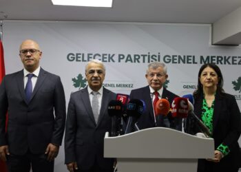 Mithat Sancar: Qonaxa 2yemîn qanûnên aştiyê ne Ahmet Davutoglu: Divê gav lez bên avêtin