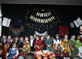 Zarokan Şeva Yeldayê pîroz kir