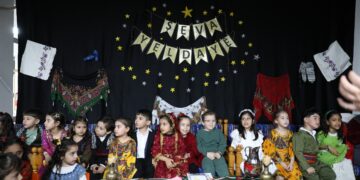 Zarokan Şeva Yeldayê pîroz kir