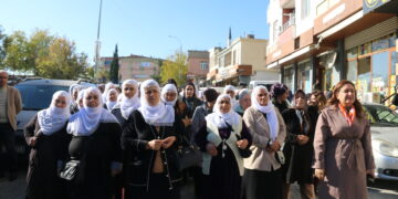 Bi girseyî çûne şîna Çiyager Amed 