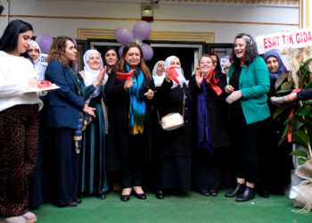 Malbatên girtiyan Kooperatîfa Hilberîna Jinan Rawesta vekir