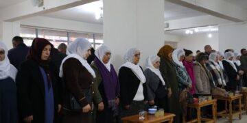 Bi girseyî çûn şîna Zinar Bahoz