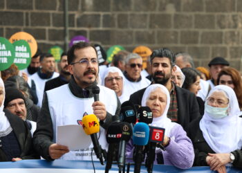 Bi boneya Hefteya Mafê Mirovan meş hat li darxistin.