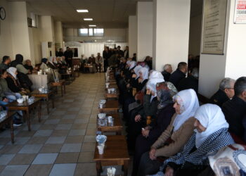 Bi girseyî serdana şîna şervanê YPGê hat kirin