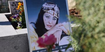 Eyşe Şan li ser gora xwe hate bîranîn