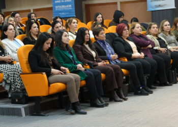 Ber bi Bajarê Jinan Amedê ve: Em ê bi feraseta azadiya jinan bi rê ve bibin