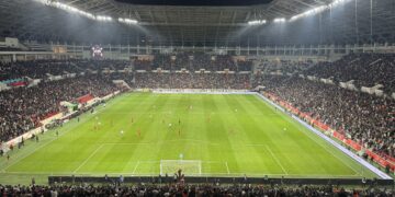 Maç diyarî Leyla Zana hate kirin: Amedspor bi ser ket