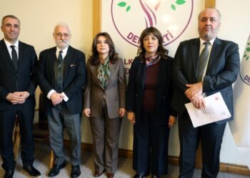 DEM Partî, CHP û EMEP’î raporê xo yê ‘çareserî’ teslîmê Meclîsî kerdê