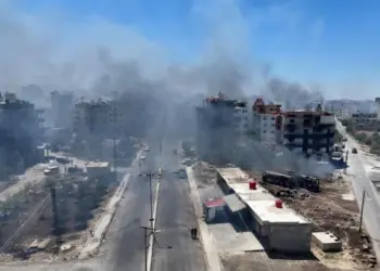 Çekdarên hikûmeta Şamê malên welatiyan şewitandin