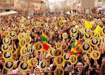 Xelkê Wanê: Divê li her qada jiyanê bi Kurdî were axaftin