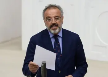 Xwest ku navên Kurdî yên cih û deveran paşde bên dayîn