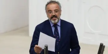 Xwest ku navên Kurdî yên cih û deveran paşde bên dayîn