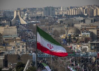 Rejîma Îranê di rojekê de 11 kes daliqandin