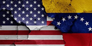 Rageşiya DYA-Venezûelayê: Trump dorpêçê da destpêkirin, hikûmet xiste lîsteya terorê