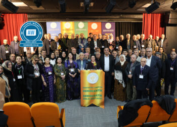 Delegeyên Înîsiyatîfê: Rizgariya gelê Kurd yekîtî û yekrêzî ye