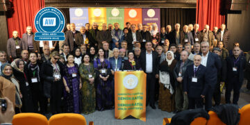 Delegeyên Înîsiyatîfê: Rizgariya gelê Kurd yekîtî û yekrêzî ye