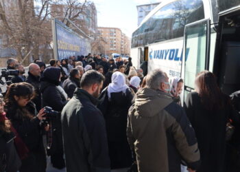 Dayîkanê Serhedî bi sloganan verê xo da Anqara