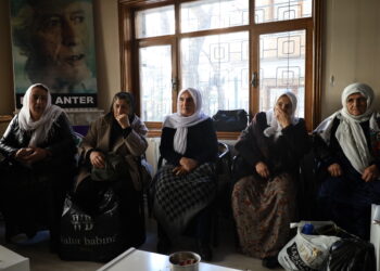 Dayikên Aştiyê: Dewleta Tirk careke din bêbawerîbûna xwe nîşan da