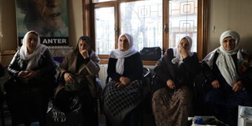 Dayikên Aştiyê: Dewleta Tirk careke din bêbawerîbûna xwe nîşan da