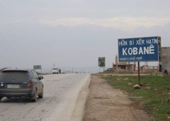 Haştaga ‘#Kobanê di bin dorpêçê de ye’ hat destpêkirin