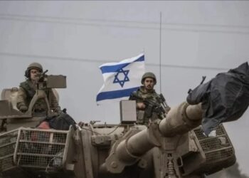 Hêzên Îsraîlê bajarokên Derayê topbaran kirin