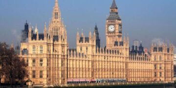 11 parlamenterên Ingilistanê ji bo Rojava ketin tevgerê