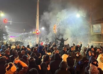 ‘Îranê kuştina 5 hezar xwepêşanderan qebûl kiriye’