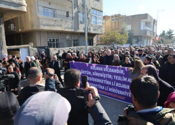 Li Nisêbînê bang kirin: Rojava rûmeta gelê Kurd e