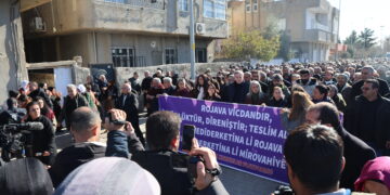 Li Nisêbînê bang kirin: Rojava rûmeta gelê Kurd e