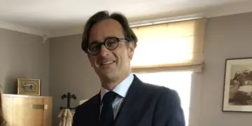 Tobîas Tuncel: Ji tundûtûjiya li Helebê gelekî bi fikar im