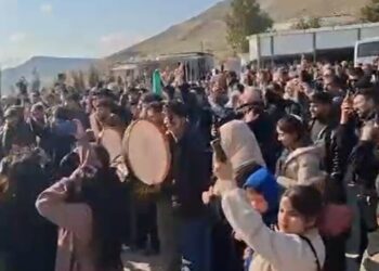 Gelê Dêrikê ji bo pêşwazîkirina gelê Başûr li Sêmalkayê ye