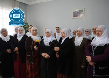 Dayikên Aştiyê: Serok mifteya çareseriyê ye