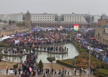 Li Hewlêrê hezaran kesan silav dan Rojava