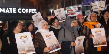 Platforma Jinan a Îzmîrê: Li dijî polîtikayên şer dengê xwe bilind bikin