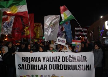 Partî û saziyên Îzmirê: Îradeya gelê Kurd a aştîxwaz hedef tê girtin