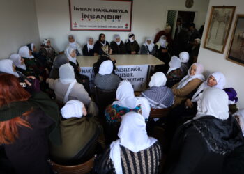 Dayikên Aştiyê serdana nobeta ÎHDê ya ji bo Rojava kir