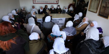 Dayikên Aştiyê serdana nobeta ÎHDê ya ji bo Rojava kir