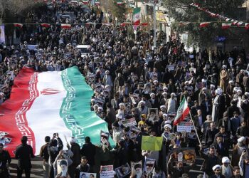 8 rojin li Rojhilat û Îranê serhildan didome